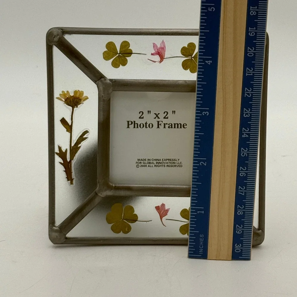 Vintage Global Innovation Leaded Glass Pressed Flower Clover Photo Frame 2x2